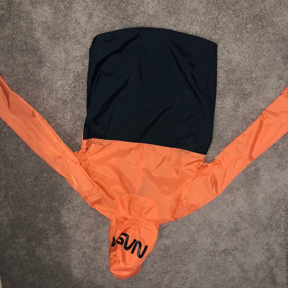 Windbreaker - Picture 5 of 8